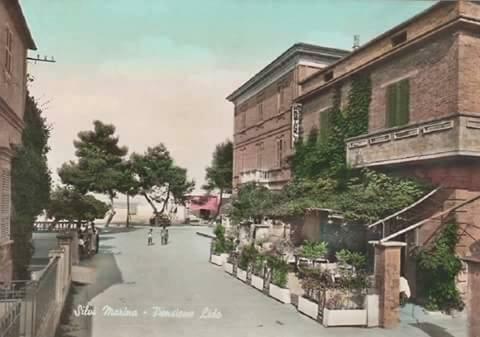 Albergo Lido Silvi Marina Eksteriør billede